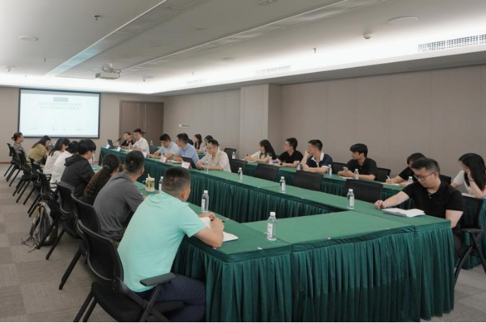 省尊龙凯时人生就是搏集团举行战略投资专题培训
