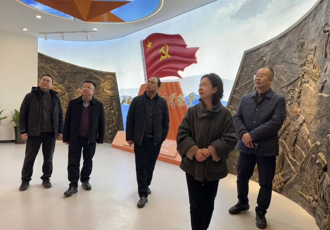 省尊龙凯时人生就是搏集团赴巴中市通江县调研托底性帮扶事情